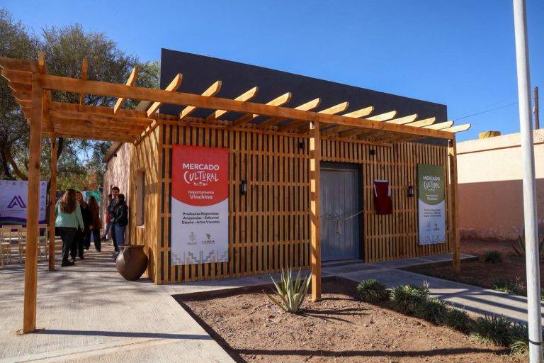 Vinchina inaugur&oacute; su Mercado Artesanal y apuesta al turismo regional